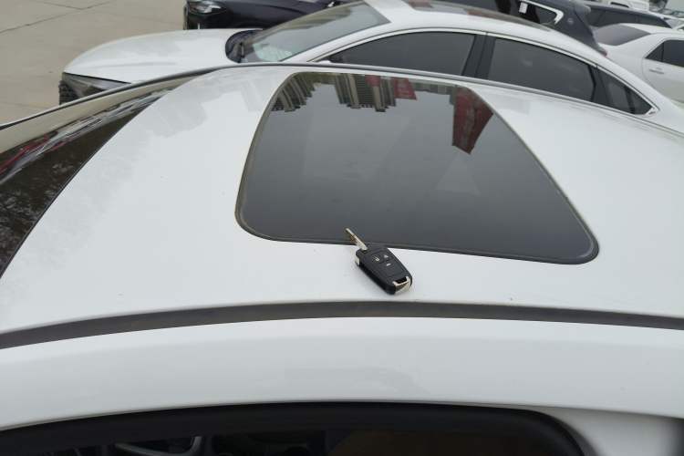 Used Buick GT 2013 GT 1.8L Automatic Fashion Edition Roof