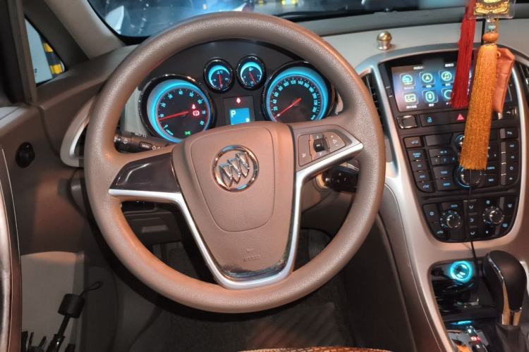 Used Buick GT 2013 GT 1.6L Automatic Comfort Edition Steering Wheel
