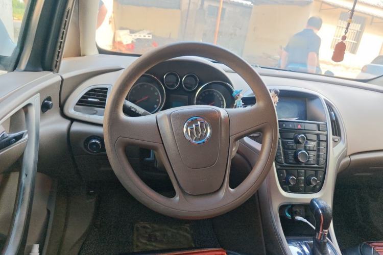 Used Buick GT 2013 GT 1.6L Automatic Comfort Edition Steering Wheel