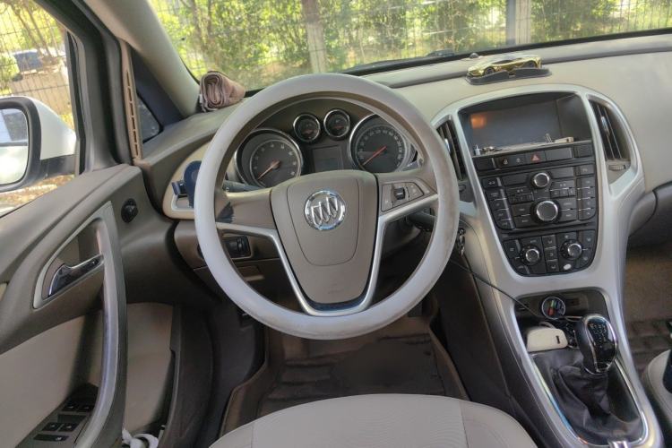 Used Buick GT 2013 GT 1.6L Manual Entry-Level Model Steering Wheel