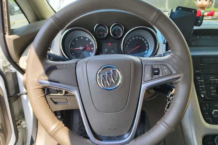Used Buick GT 2013 GT 1.6L Automatic Fashion Edition Steering Wheel