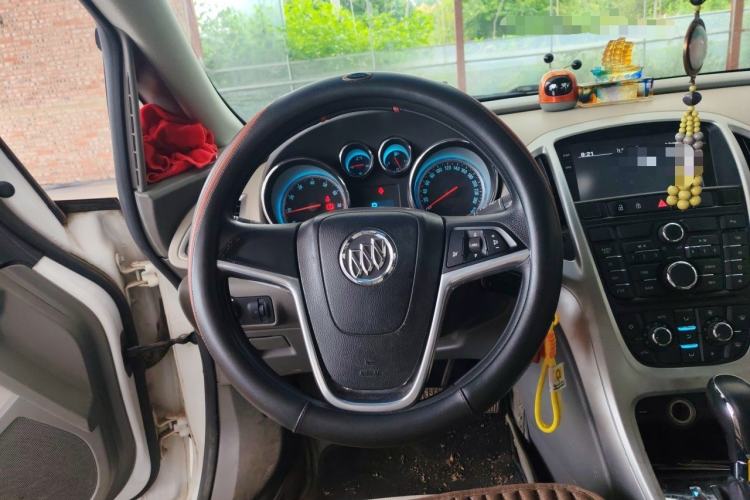 Used Buick GT 2013 XT 1.6L Automatic Fashion Edition Steering Wheel