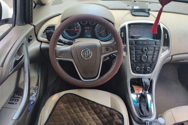 Used Buick GT 2013 GT 1.6L Automatic Fashion Edition Steering Wheel