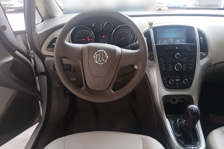 Used Buick GT 2013 GT 1.6L Manual Comfort Edition Steering Wheel