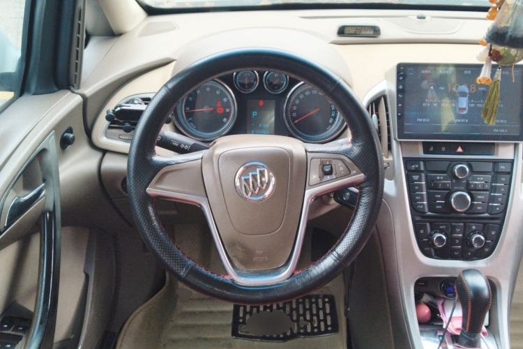 Used Buick GT 2013 GT 1.6L Automatic Fashion Edition Steering Wheel
