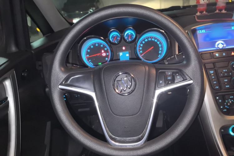 Used Buick GT 2013 XT 1.6L Automatic Fashion Edition Steering Wheel