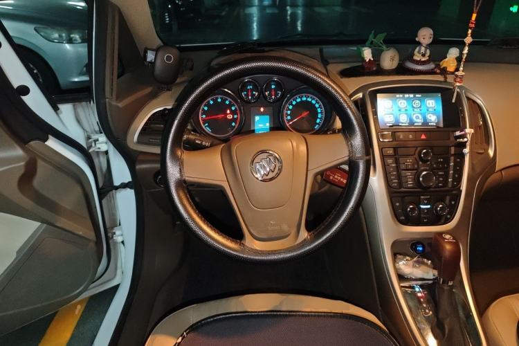 Used Buick GT 2013 GT 1.6L Automatic Comfort Edition Steering Wheel
