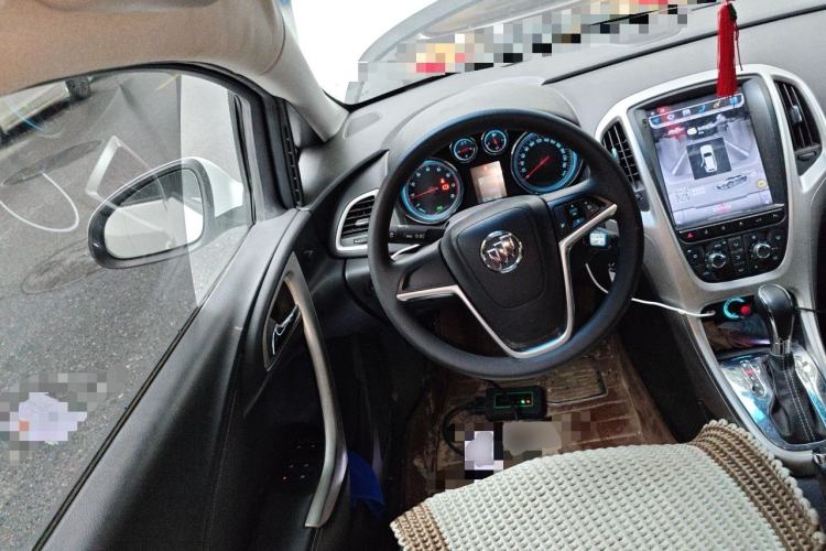 Used Buick GT 2013 XT 1.6L Automatic Fashion Edition Steering Wheel