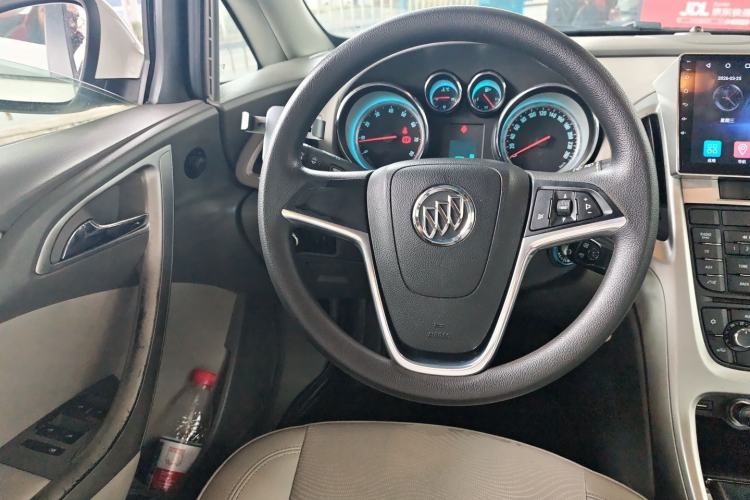 Used Buick GT 2013 XT 1.6L Manual Entry-Level Model Steering Wheel