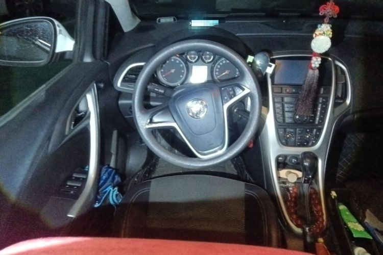 Used Buick GT 2013 XT 1.6L Automatic Fashion Edition Steering Wheel