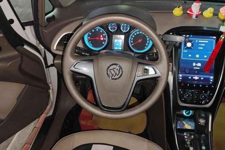 Used Buick GT 2013 GT 1.6L Automatic Fashion Edition Steering Wheel