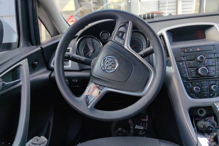 Used Buick GT 2013 XT 1.6L Automatic Fashion Edition Steering Wheel