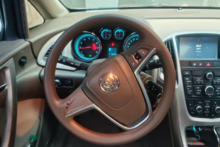 Used Buick GT 2013 GT 1.6L Automatic Fashion Edition Steering Wheel