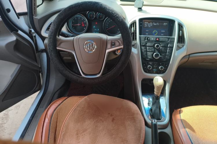 Used Buick GT 2013 GT 1.6L Automatic Fashion Edition Steering Wheel