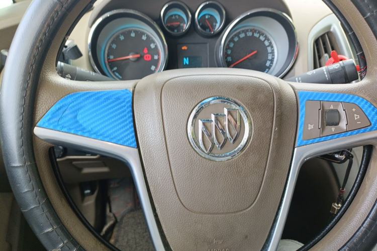 Used Buick GT 2013 GT 1.6L Automatic Fashion Edition Steering Wheel
