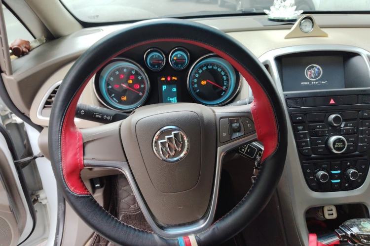 Used Buick GT 2013 GT 1.6L Automatic Comfort Edition Steering Wheel