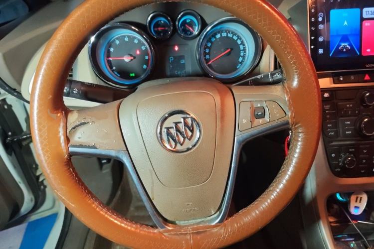 Used Buick GT 2013 GT 1.6L Automatic Fashion Edition Steering Wheel