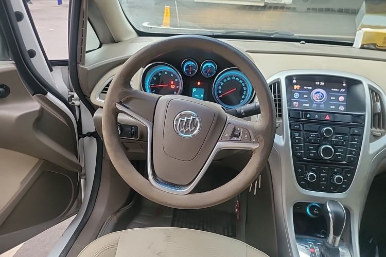 Used Buick GT 2013 GT 1.6L Automatic Fashion Edition Steering Wheel