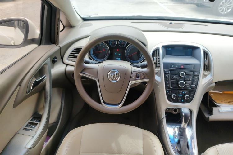 Used Buick GT 2013 GT 1.6L Automatic Fashion Edition Steering Wheel