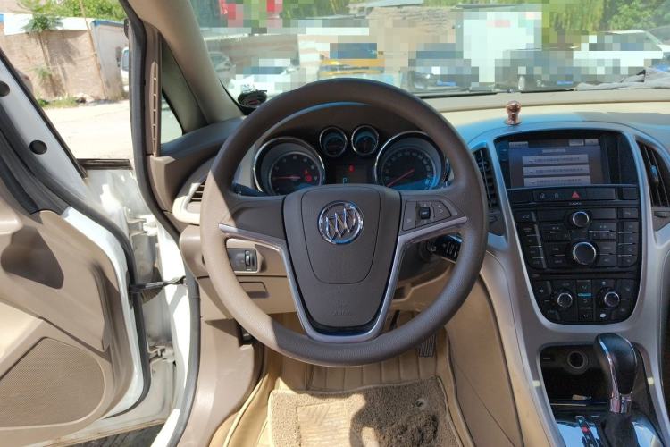 Used Buick GT 2013 GT 1.6L Automatic Fashion Edition Steering Wheel