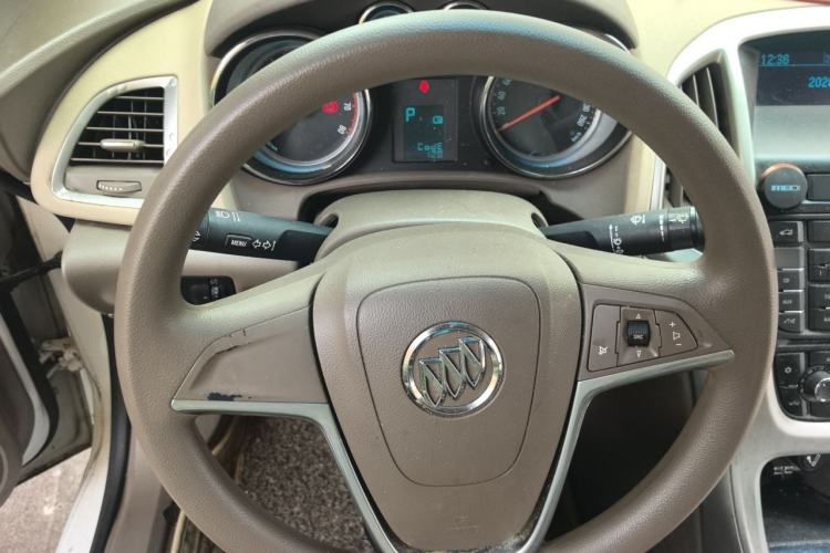 Used Buick GT 2013 GT 1.6L Automatic Fashion Edition Steering Wheel