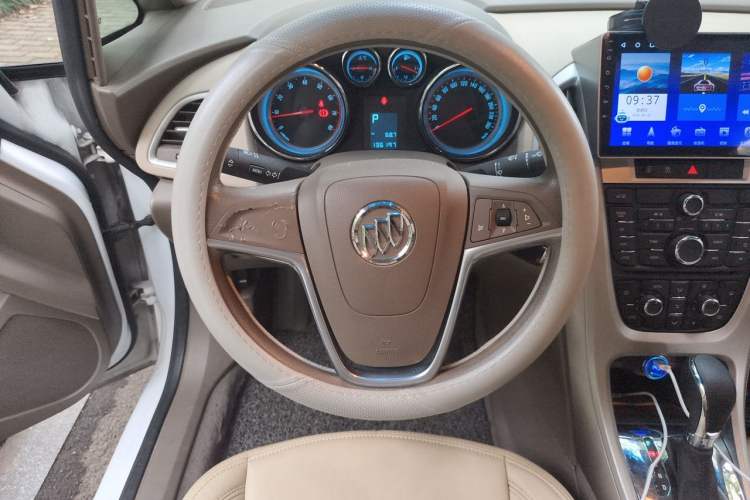 Used Buick GT 2013 GT 1.6L Automatic Fashion Edition Steering Wheel