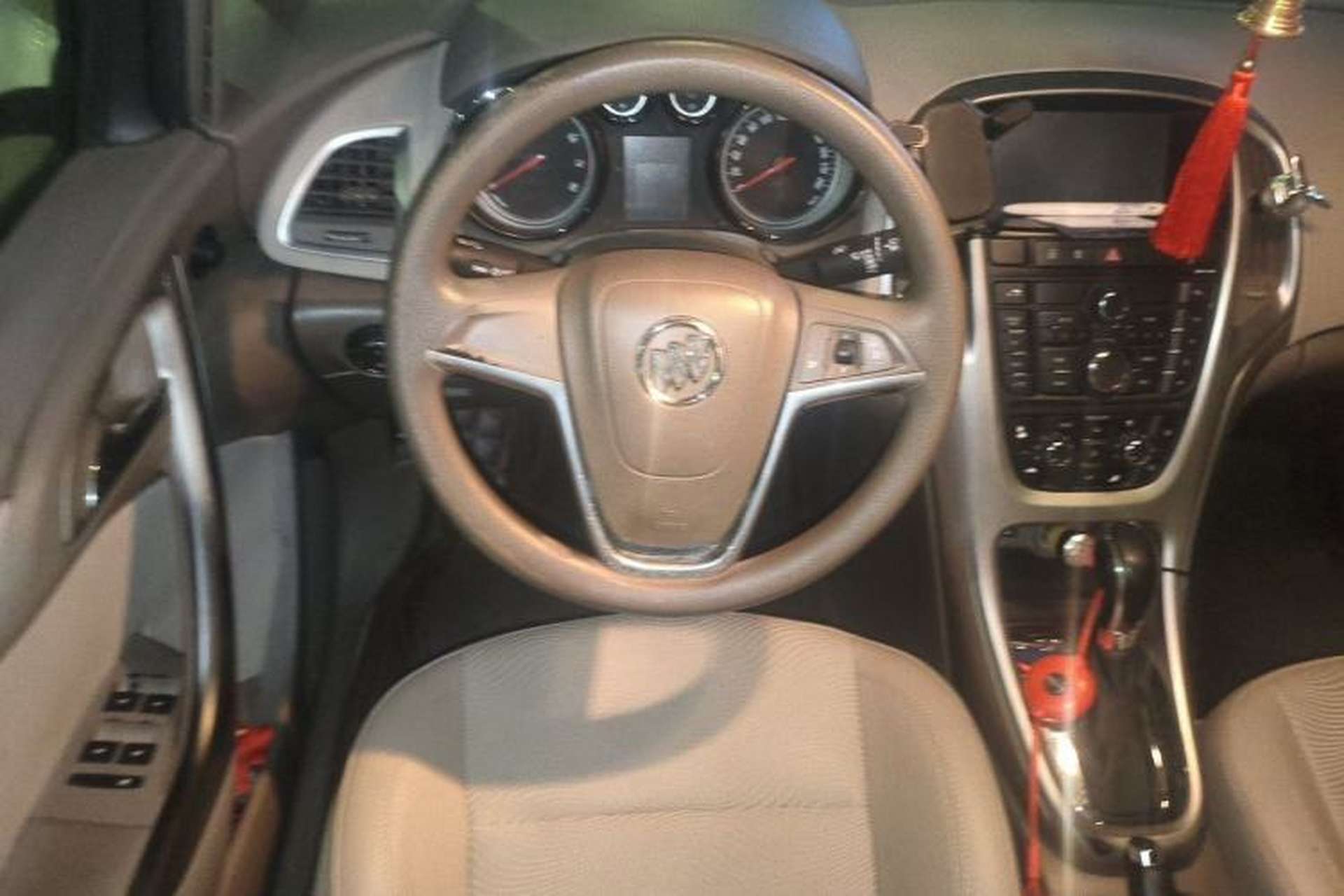 Used Buick GT 2013 GT 1.6L Automatic Fashion Edition Steering Wheel