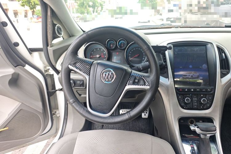 Used Buick GT 2013 XT 1.6L Automatic Fashion Edition Steering Wheel