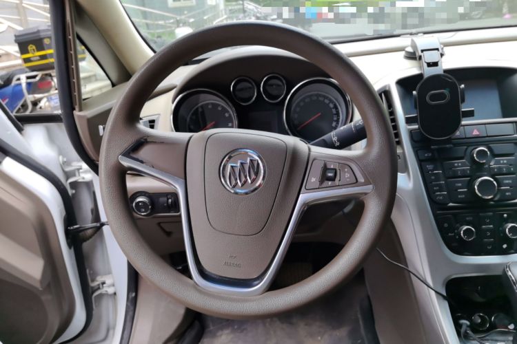 Used Buick GT 2013 GT 1.6L Automatic Fashion Edition Steering Wheel