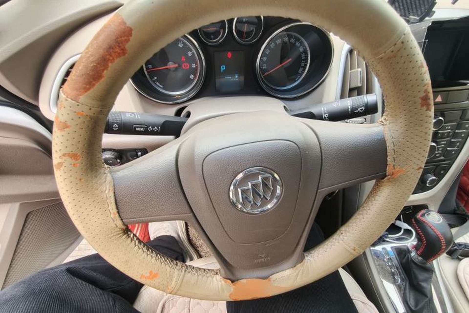 Used Buick GT 2013 GT 1.6L Automatic Comfort Edition Steering Wheel