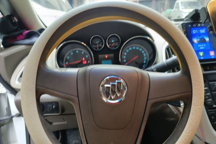 Used Buick GT 2013 GT 1.6L Manual Comfort Edition Steering Wheel