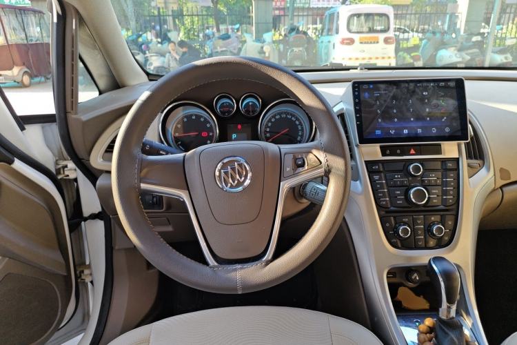 Used Buick GT 2013 GT 1.6L Automatic Comfort Edition Steering Wheel