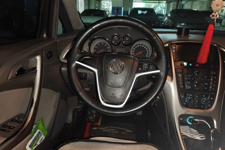 Used Buick GT 2013 XT 1.6L Manual Entry-Level Model Steering Wheel