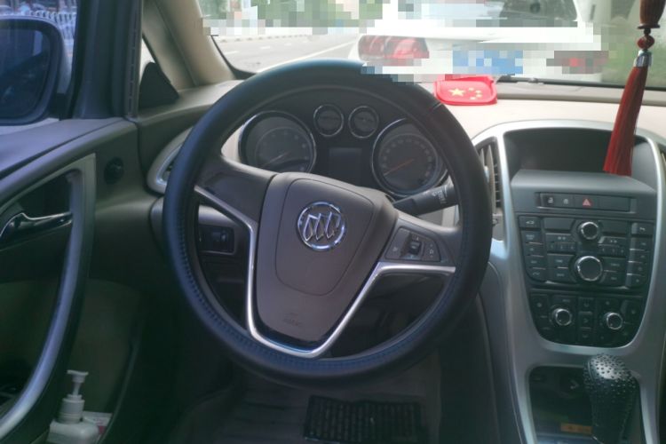 Used Buick GT 2013 GT 1.6L Automatic Fashion Edition Steering Wheel