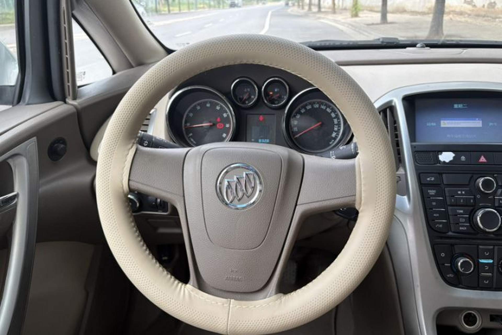 Used Buick GT 2013 GT 1.6L Manual Comfort Edition Steering Wheel