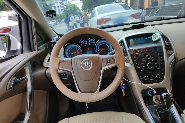 Used Buick GT 2013 GT 1.6L Manual Entry-Level Model Steering Wheel