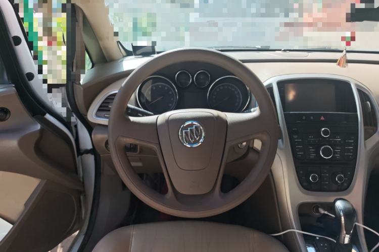 Used Buick GT 2013 GT 1.6L Automatic Comfort Edition Steering Wheel