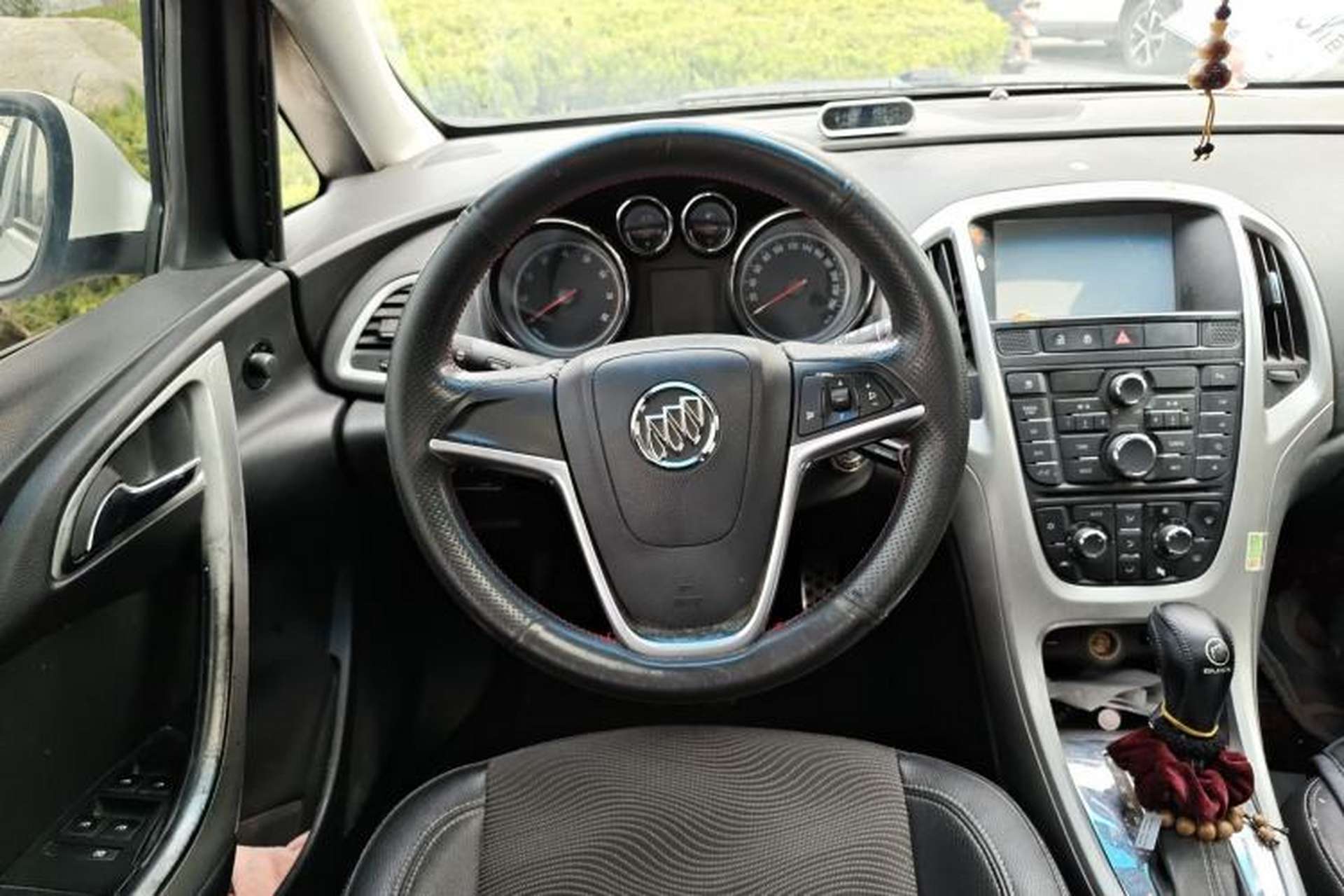 Used Buick GT 2013 XT 1.6T Automatic Fashion Sport Edition Steering Wheel