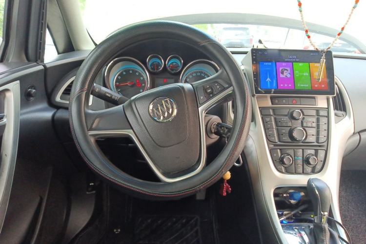 Used Buick GT 2013 XT 1.6L Automatic Fashion Edition Steering Wheel