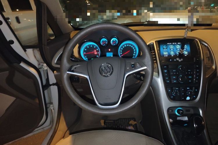 Used Buick GT 2013 GT 1.6L Manual Entry-Level Model Steering Wheel