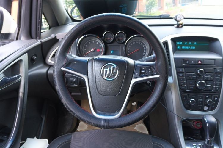 Used Buick GT 2013 XT 1.6T Automatic Fashion Sport Edition Steering Wheel