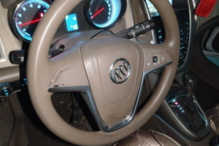 Used Buick GT 2013 GT 1.6L Automatic Fashion Edition Steering Wheel