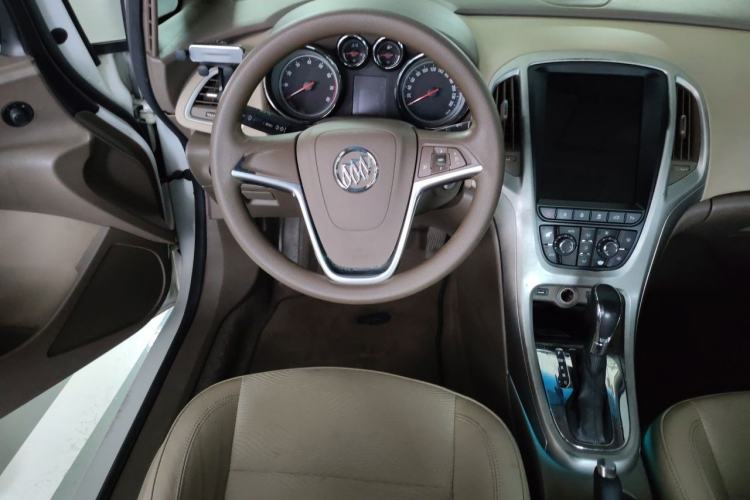 Used Buick GT 2013 GT 1.6L Automatic Fashion Edition Steering Wheel