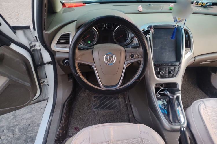 Used Buick GT 2013 GT 1.6L Automatic Fashion Edition Steering Wheel