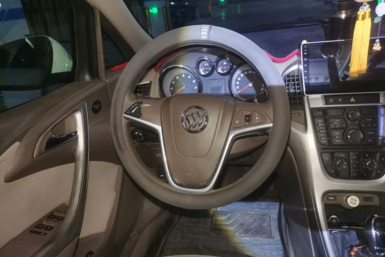 Used Buick GT 2013 GT 1.6L Manual Entry-Level Model Steering Wheel