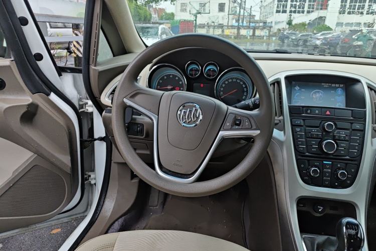 Used Buick GT 2013 GT 1.6L Manual Entry-Level Model Steering Wheel