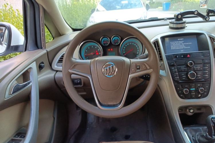 Used Buick GT 2013 GT 1.6L Manual Entry-Level Model Steering Wheel