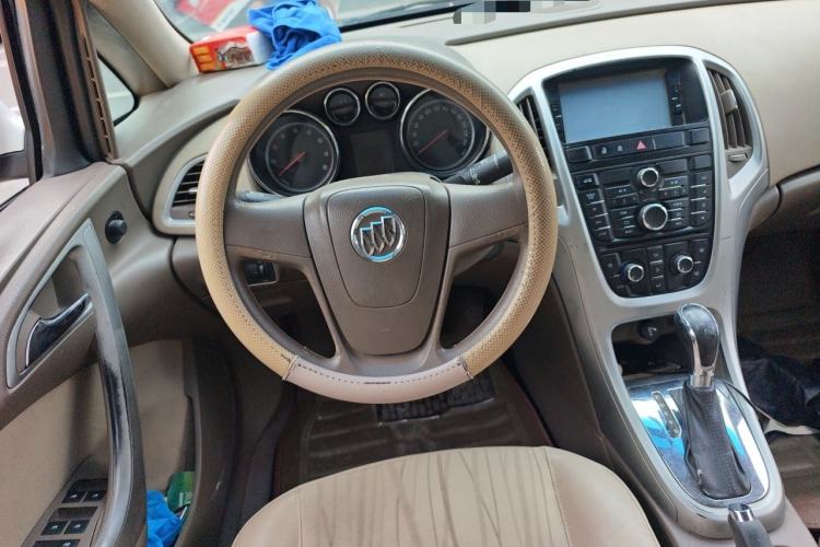 Used Buick GT 2013 GT 1.6L Automatic Comfort Edition Steering Wheel