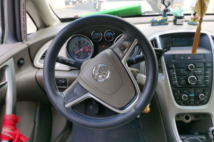Used Buick GT 2013 GT 1.6L Manual Entry-Level Model Steering Wheel