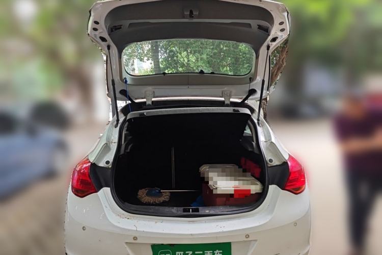 Used Buick GT 2013 XT 1.6L Automatic Fashion Edition Trunk